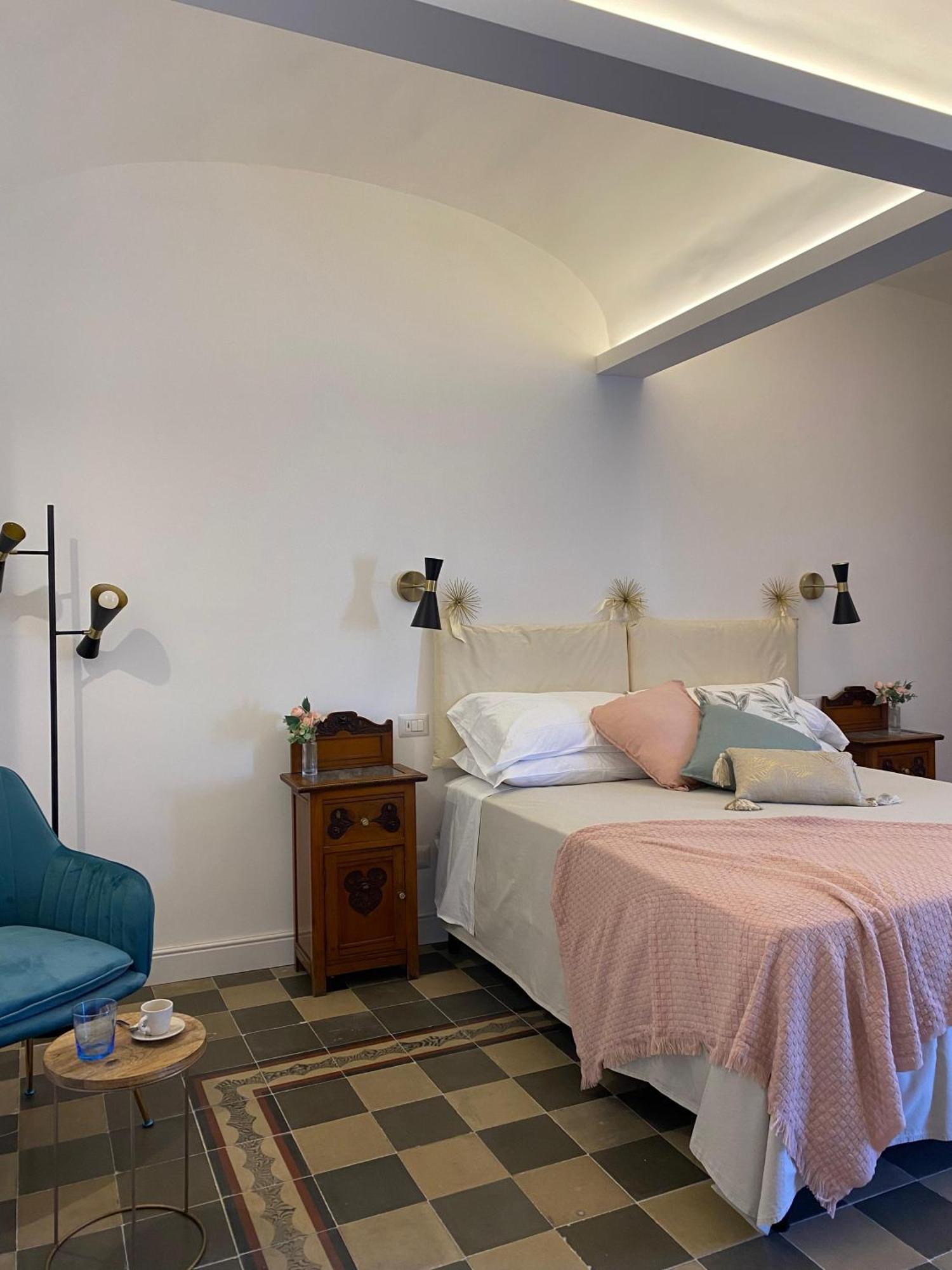 Bed and Breakfast Dimora Dei Minoriti Catania Exterior foto